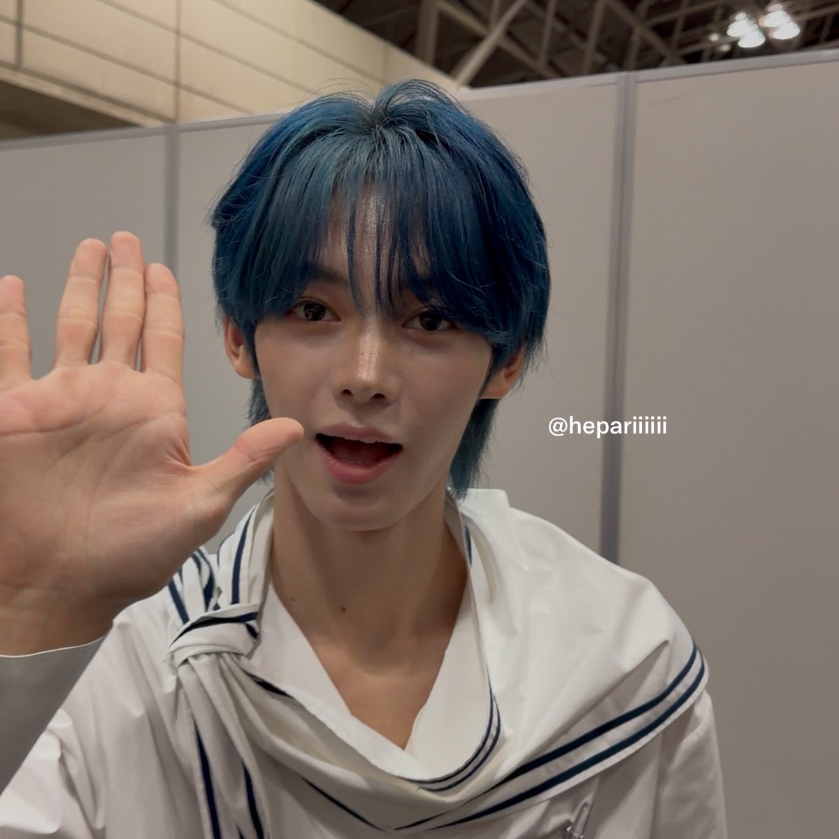hepariiiiii's tweet photo. 260705 TWS オフイベ　ハートタッチ

ハンジンがタッチしようとして来てえっ？えっ？ってなってたら『えいっ!』とか言って🫶🏻してくれた、3枚目のこのイタズラ顔可愛すぎでしょ🤦🏻‍♀️

#TWS #투어스 #HANJIN #한진 #ハンジン https://t.co/8jCD0kiAVK