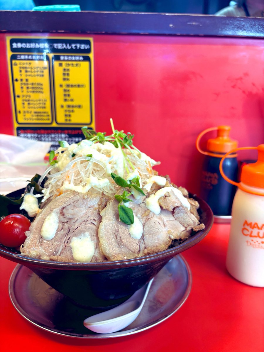 vasquiat_mc's tweet photo. 赤ひげラーメン松山店

冷やし中華 大+豚マシ

冷やし中華の季節到来‼️😄🍜
ガリマヨをぶっかけてサイコーした‼️‼️

#冷やし中華
#夏到来 https://t.co/z2h8Odj4Sr