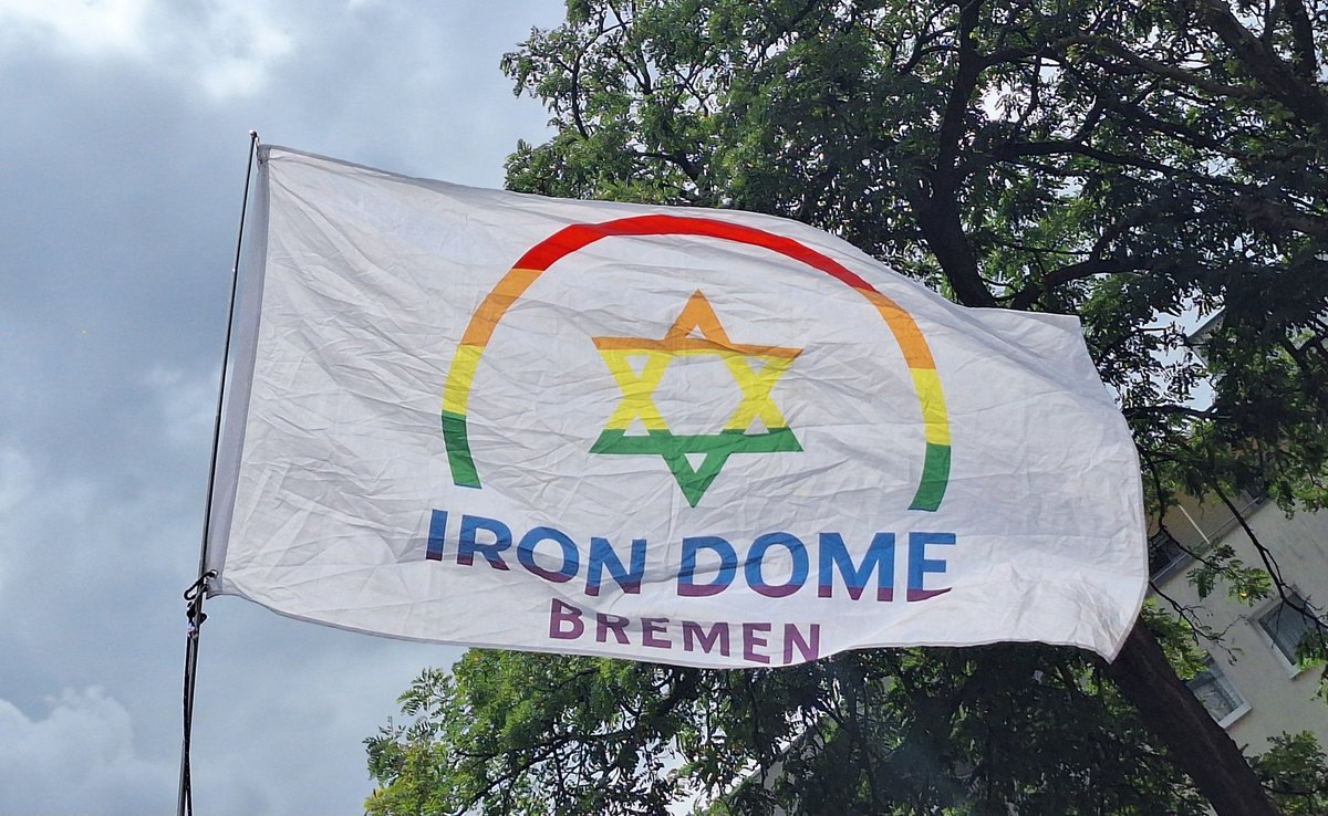 KolnOmas's tweet photo. Pride mit Freunden. ❤️ #CSD
#PrideCologne https://t.co/VNlpOmRgcq