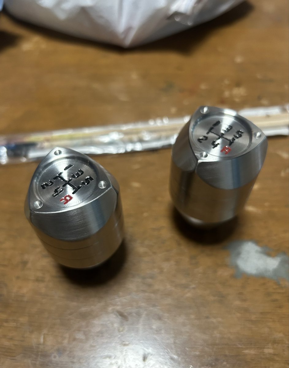 aab_TECH's tweet photo. 数字1個無くなるだけでスミ入れ楽ちん
1日乾かして明日仕上げ

オーダーがある訳じゃないんですが7/7に向けて(>ᗜ<*) https://t.co/NIvE98PSYH