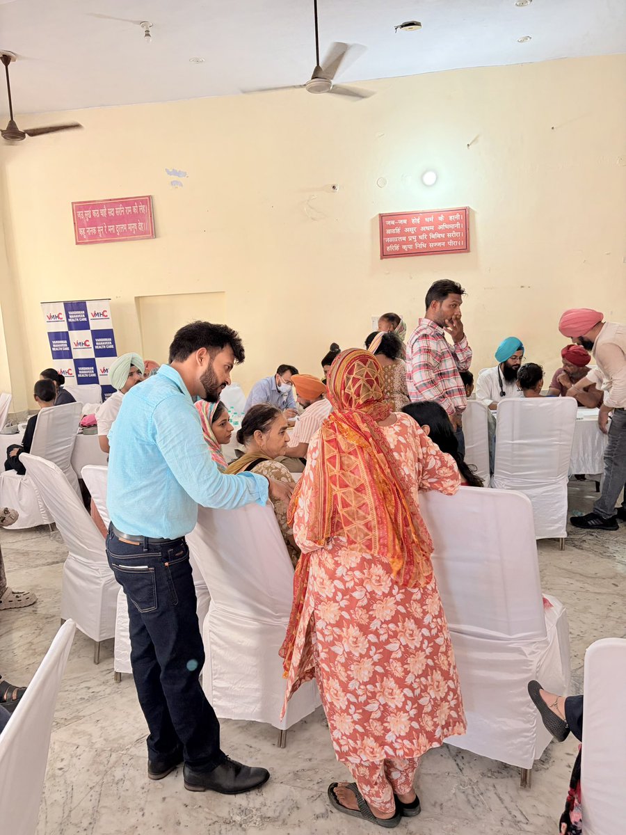 abhishek33c's tweet photo. लोगों का विश्वास और उनका आशीर्वाद ही हमारी सबसे बड़ी ताकत है, जो हर दिन कुछ और बेहतर करने का हौसला और नई उम्मीद देता है। 🙏🤍

 #NGO #MLRFoundation #FreeCheckup #FreeMedicalcamp https://t.co/oT5f3eWdOR