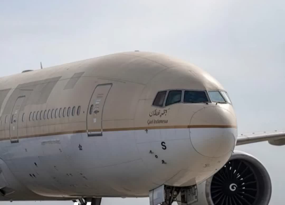 AryJeayBackup's tweet photo. On the ground images of the first batch of Boeing 777s that arrived in Tehran, that will operate under Mahan Air. https://t.co/FcCNKayw5r