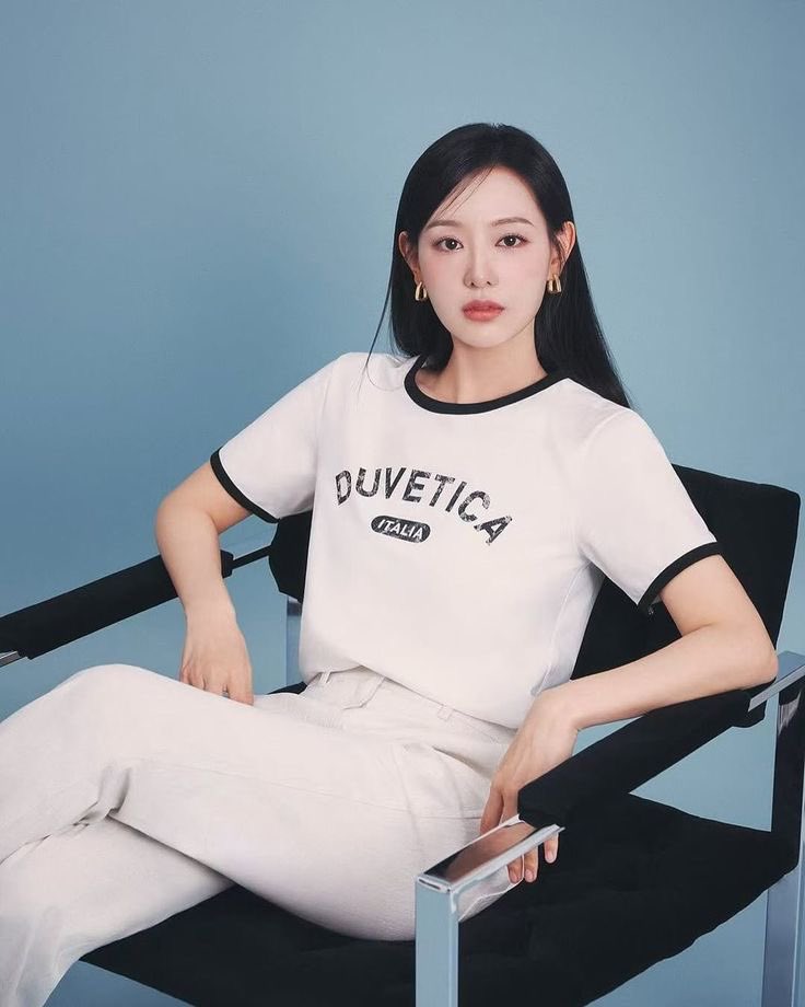 YERIM1706's tweet photo. drop your favorite photoshoot photo of your favorite actor/actress!

here's mine: #kimjiwon 🥹💗 https://t.co/whNLGRt05O