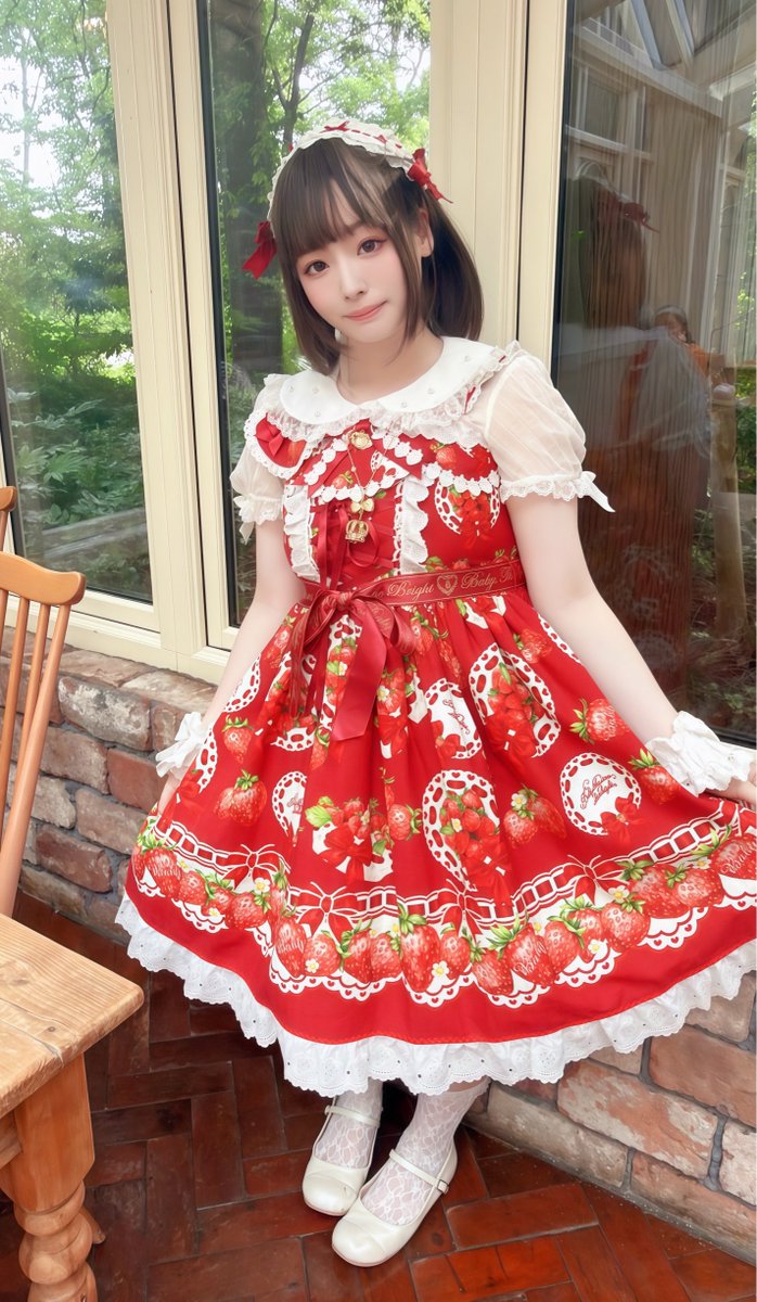 suionlunaco's tweet photo. 今日はLove’s Strawberry Afternoon Tea柄JSK着てアフヌンしました₍ᐢ..ᐢ₎♡
紅茶もスコーンもケーキもおいしくて幸せ🫶 https://t.co/sS6adr6gUJ