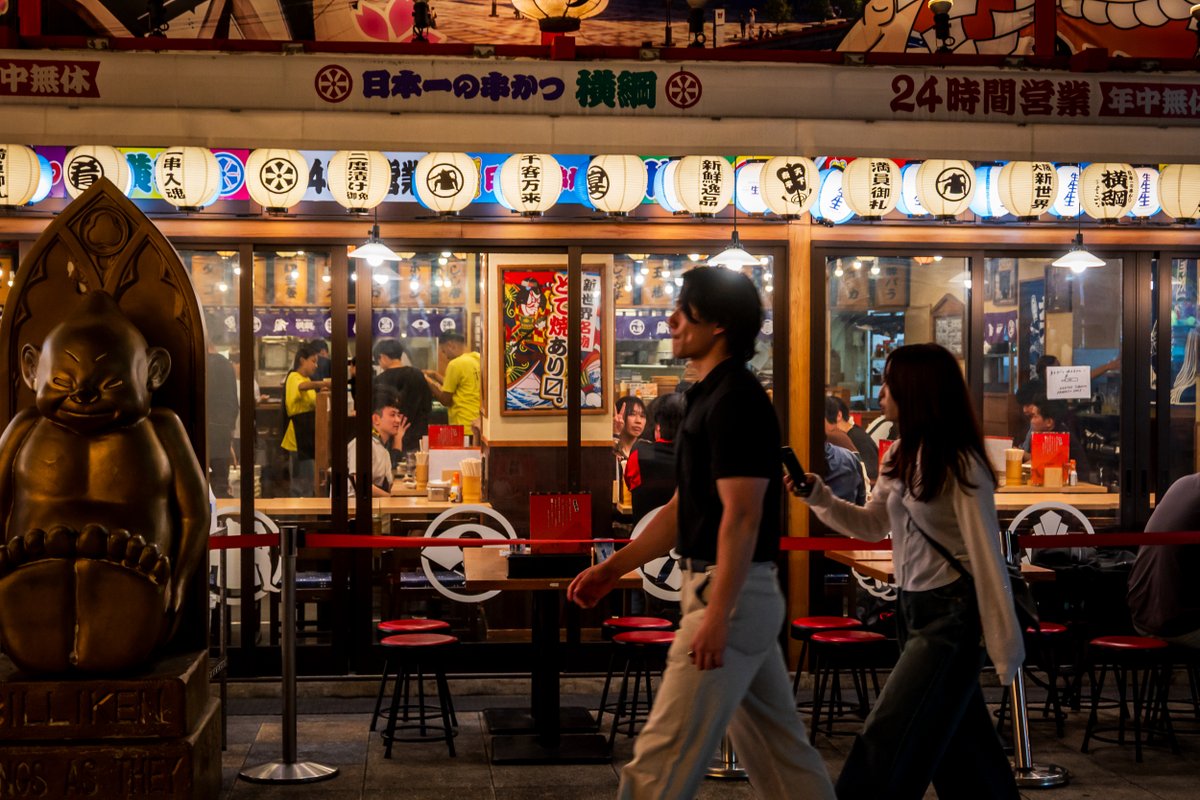 kurumaebi_aio's tweet photo. あべのハルカスで夜景を撮ってから新世界に移動
#nikon #zfc #ニコン #photography #写真 #大阪市 #osaka #street #alley #路地 #evening #新世界 #shinsekai https://t.co/L6g2uL6YEm