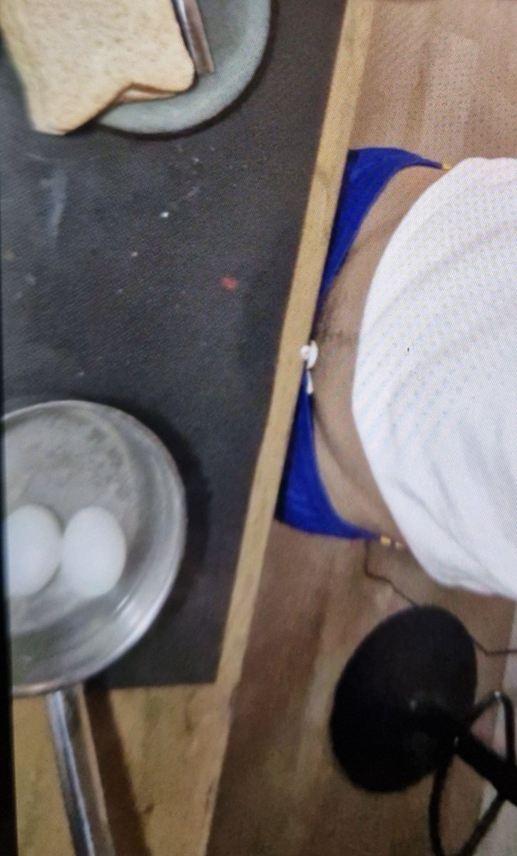 Sneaky0437's tweet photo. czy komuś zrobić śniadanie? 🥚🥚🍆 https://t.co/NVZyfHsYyx