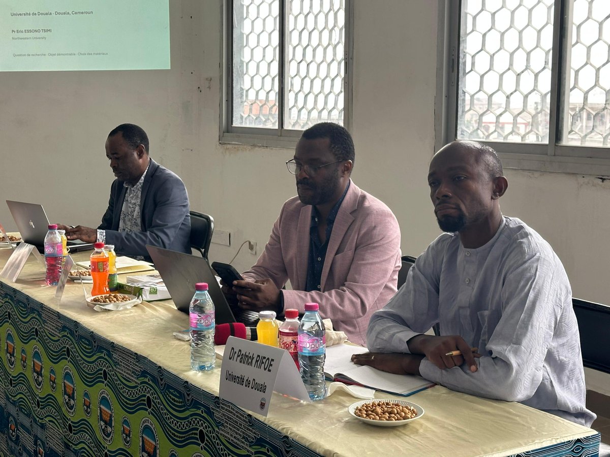 NgonoSimon's tweet photo. Ravi d'avoir fait partie du panel ce 4/07/26 au séminaire doctoral de l'Université de Douala sur : Problématiser, enquêter, démontrer en SHS, animé par le Pr Éric Essono Tsimi.
Merci au Dr Patrick Rifoe pour la modération et au Pr Thomas Atenga pour l'accueil. #SIC #LCF #LACOCOM https://t.co/S0feYIUFdi