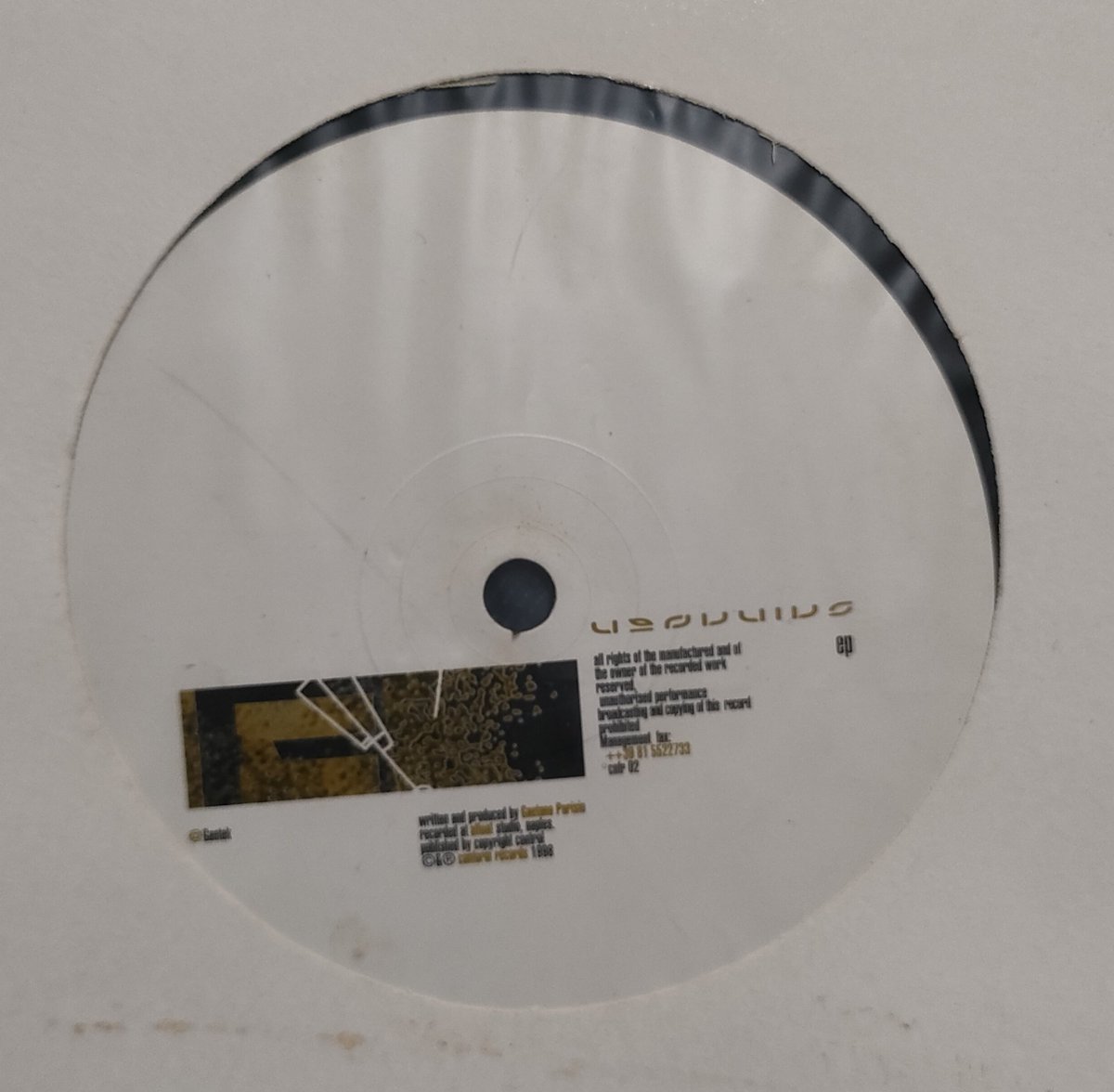 EnnOoh's tweet photo. (3)Gaetek / Vesuvius EP　何気に集まってきたGaetek。
(4)Ignition Technician / Used ＆ Abused E.P.
(5)Hiroaki Iizuka / Summer Storm EP https://t.co/22wS3i1EOe
