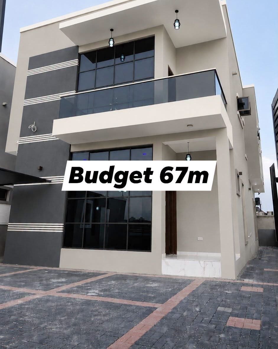 CRawkeen's tweet photo. Someone said he would do this 4 bedroom duplex with a budget of 67m from start to finish https://t.co/75bTGGrOOL