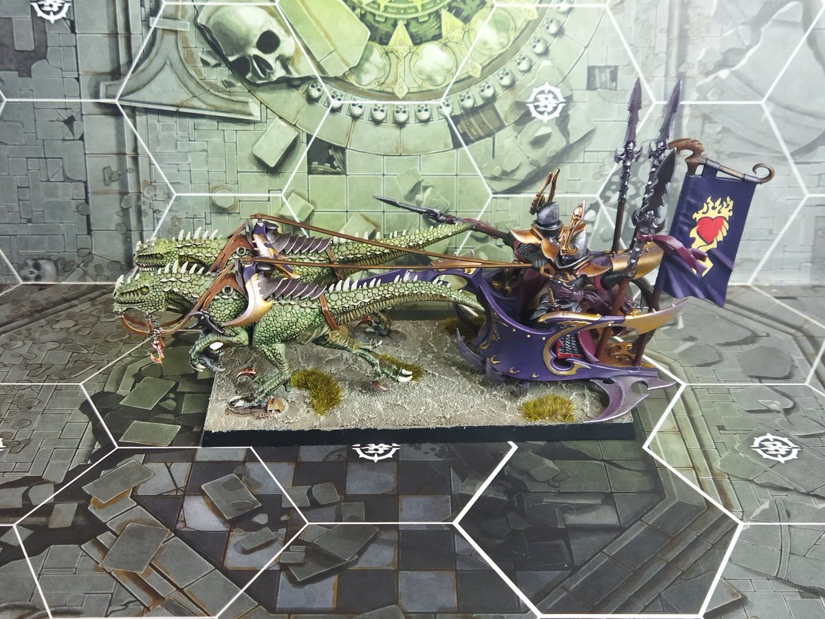 SanKssaForSib's tweet photo. Очень специфичная для сборки модель.

#warhammer 
#Theoldworld
#darkelves
#druchii https://t.co/HiNOs93XeB