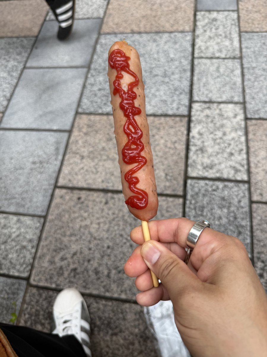 redstar5435's tweet photo. ゴローズ修行
7/5 曇り時々雨

制限なしの日
5列並び全体500組
結果当たり〜！
6月200組前後7回並んで入店出来なかったのに、7月500組並び初日で入店出来た！
コレだから、ゴローズは面白い！🤪

通算成績74戦13勝61敗
2026年32戦5勝27敗

#ゴローズ https://t.co/SPmmdcGH6Y