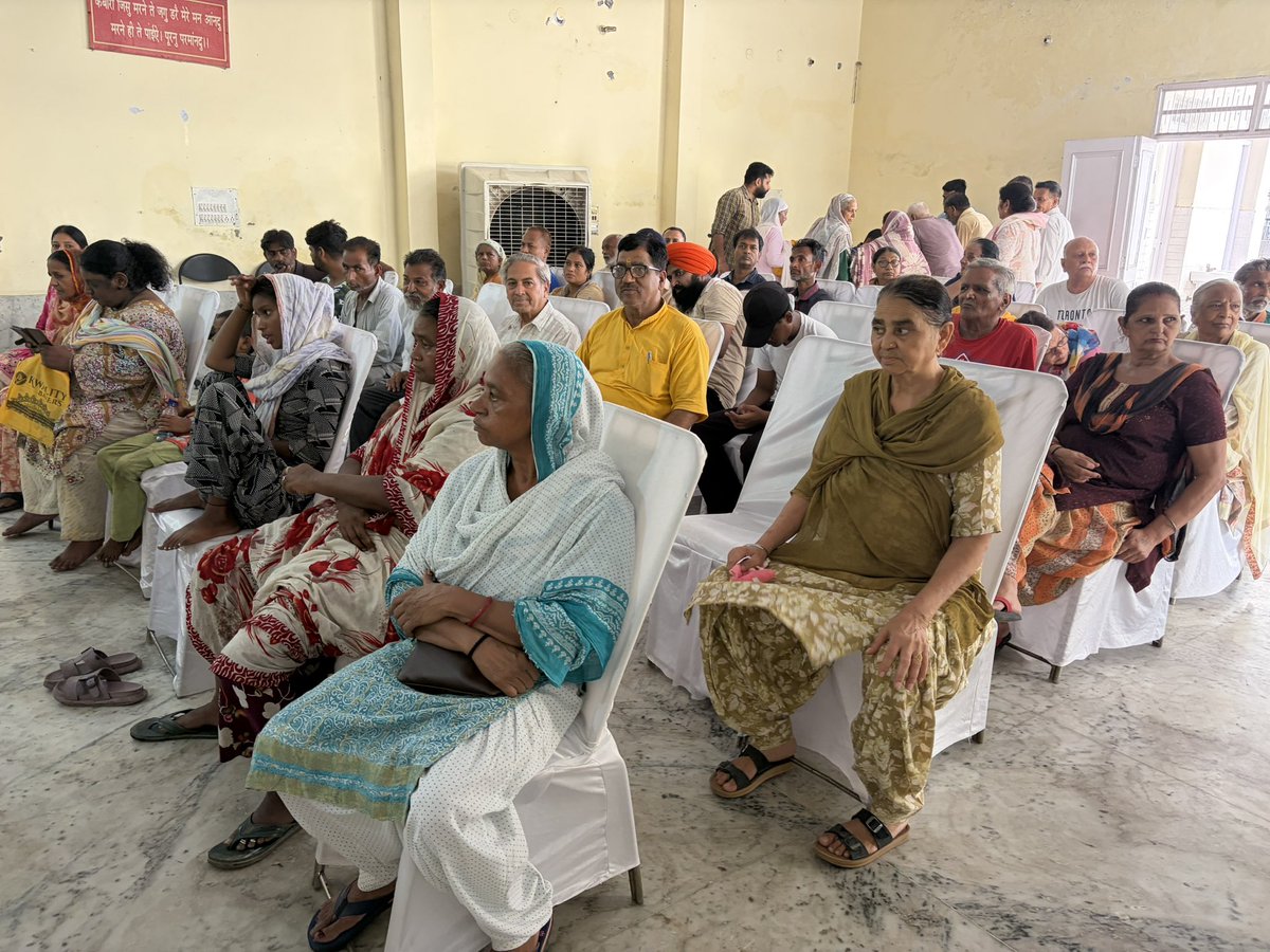 Foundation_MLR's tweet photo. लोगों का विश्वास ही हमारी सबसे बड़ी ताकत है
#MLRFoundation #NGO #FreeMedicalCamp https://t.co/Fn5lIFIM9Z