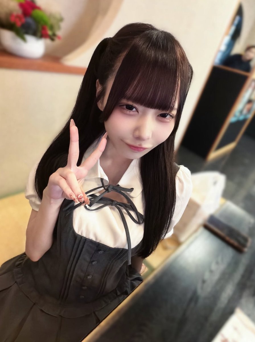 pyon🪄︎︎アイドル私服衣装特定(乃木坂┊︎櫻坂┊︎日向坂 etc) on X