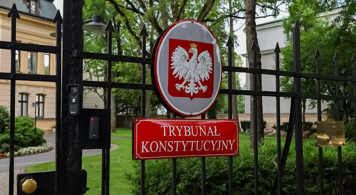 OficjalneZero's tweet photo. Demontaż państwa. Jak Tusk z Kaczyńskim odebrali obywatelom prawo do obrony‼️

🖋️Andrzej Krajewski (@portalzeropl) https://t.co/z9Flpc1tGc