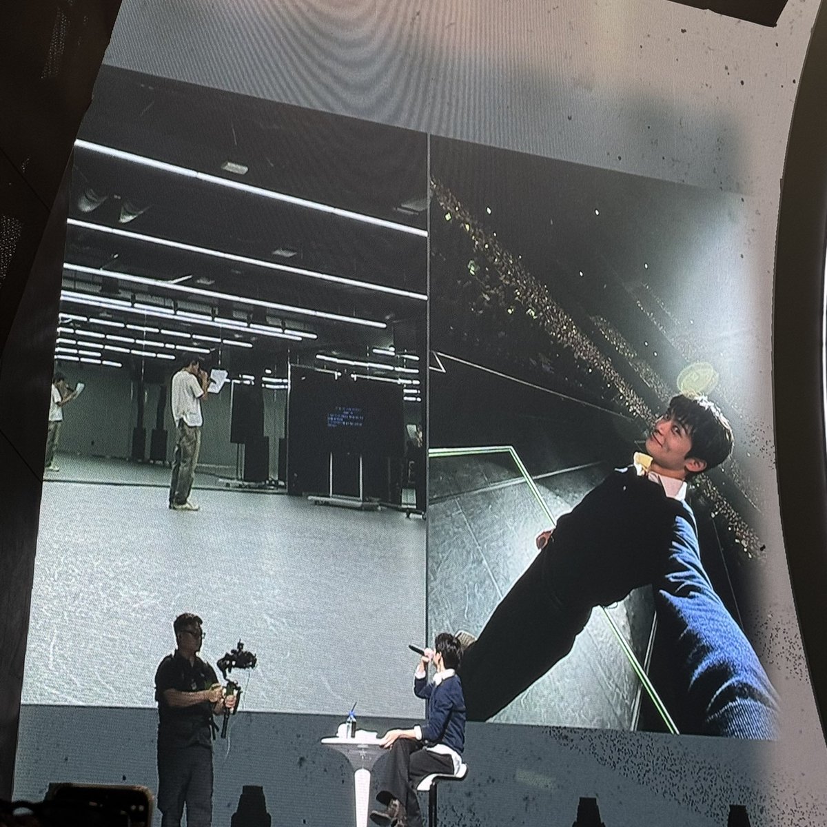 yunotized's tweet photo. 1st photo: jaehyun at his first rehearsal for mono fancon in seoul
2nd photo: jaehyun at his last mono stop in taipei

jaehyun said in the 1st photo he had no strength compared to the 2nd photo because he hasn't met his fans yet ☹️

pic cr. letmevalentineu https://t.co/mD3e6Jenw5