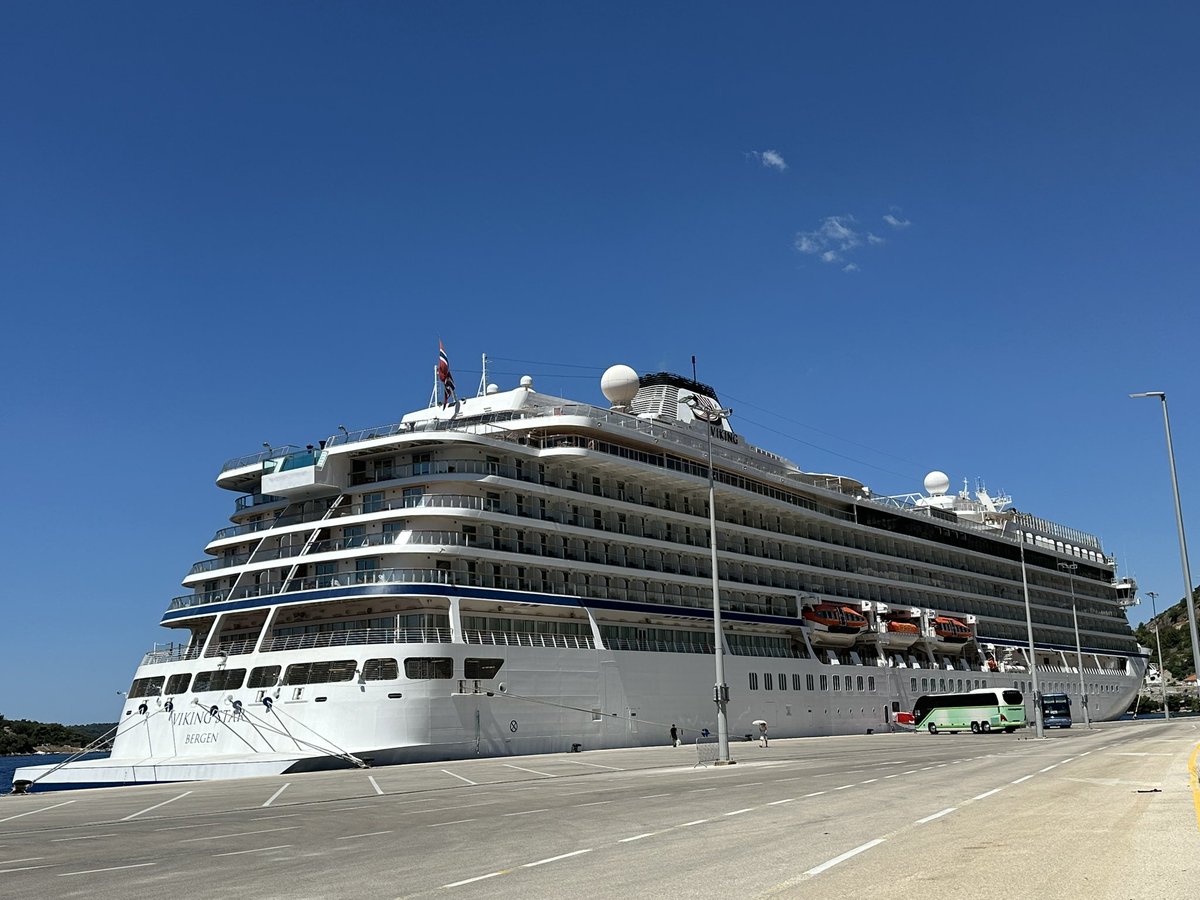 TCsarahbolton's tweet photo. In Dubrovnik today, alongside Viking Star. Finally got a decent shot of our ship!!
@OceaniaCruises #OceaniaAllura @TCworldwide @life_at_tc #TCExperience @CLIAEurope #CLIAMaster #Awardwinningcruiseagent #CruiseExpert #AdultOnly #LuxuryCruise @VikingCruises #VikingStar #Croatia https://t.co/a7Uttz61P0