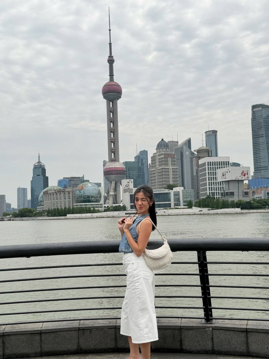 jisooperwoman's tweet photo. swerte naman ng jowa neto https://t.co/8eyZevA8gB
