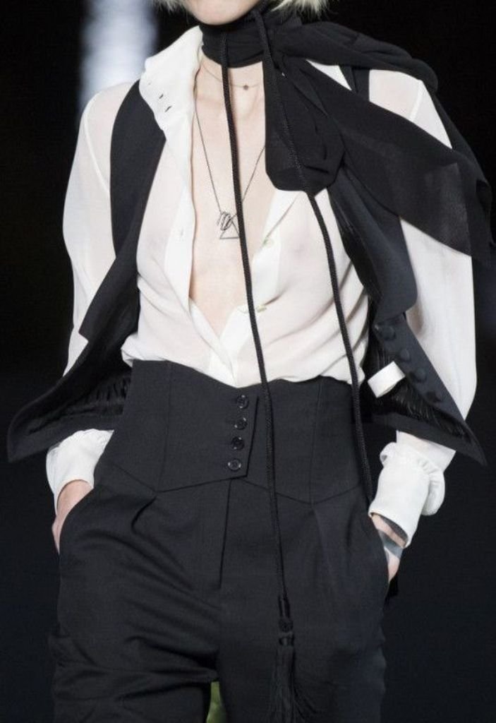 ExNo003_Z33's tweet photo. nobody asked but here's the outfit  that they are in https://t.co/a0DqTopyqB