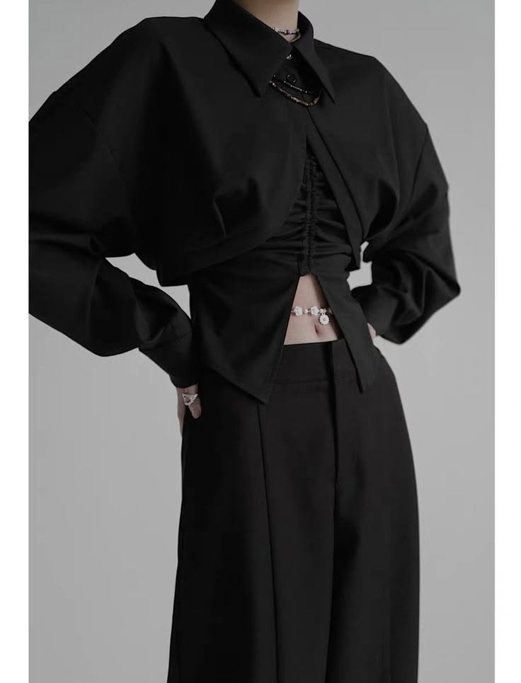 ExNo003_Z33's tweet photo. nobody asked but here's the outfit  that they are in https://t.co/a0DqTopyqB