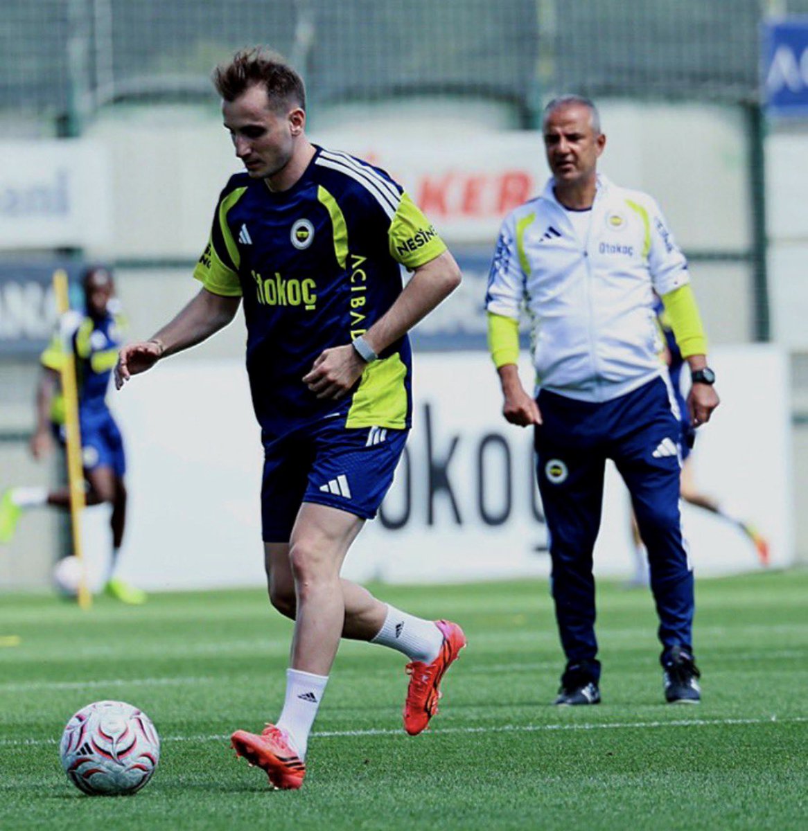 SaracogluSports's tweet photo. 📸İsmail Kartal ve Kerem Aktürkoğlu.. https://t.co/C0tN9a6BQa
