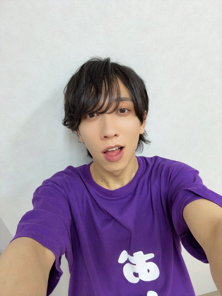 oto_7rol's tweet photo. ずっとずっとずっと 愛知フリラありがとうございました！！🐣

雨の中観てくれて本当にありがとう〜🥲
体調崩さないようにゆっくりしてね、、！
そしてメンカラTシャツだったので髪型をちょっと変えてみたよー！！
編み込んだのと結んだ！（写真見えてない）

楽しかったがやー！ https://t.co/rP5MxNy8IE