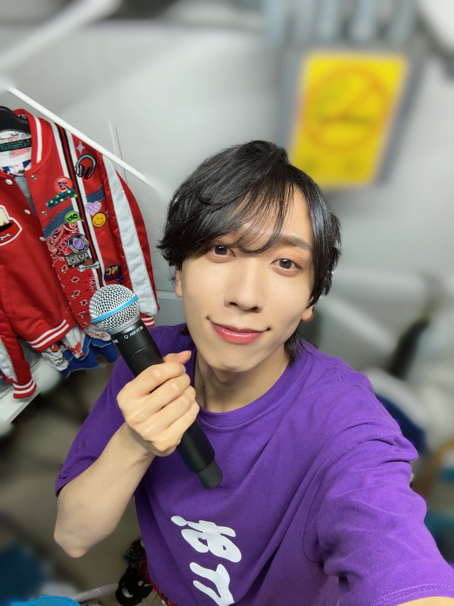 oto_7rol's tweet photo. ずっとずっとずっと 愛知フリラありがとうございました！！🐣

雨の中観てくれて本当にありがとう〜🥲
体調崩さないようにゆっくりしてね、、！
そしてメンカラTシャツだったので髪型をちょっと変えてみたよー！！
編み込んだのと結んだ！（写真見えてない）

楽しかったがやー！ https://t.co/rP5MxNy8IE