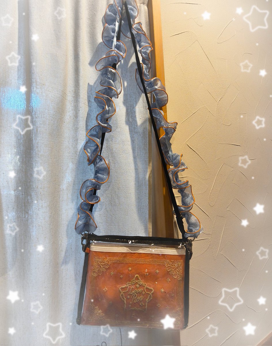 YSu33's tweet photo. あまり納得はいってないけど
ほつれと破れと水濡れを気にしなくていいのなら…！
スリコで可愛いストラップ売ってた🫶🏻 https://t.co/haMOhjJiUA