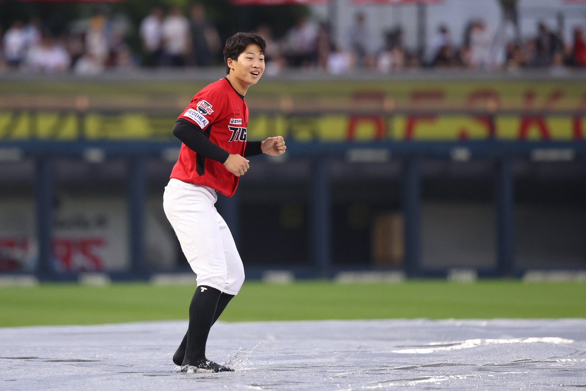 Kiatigers's tweet photo. ^^... https://t.co/EIm3KEf2au