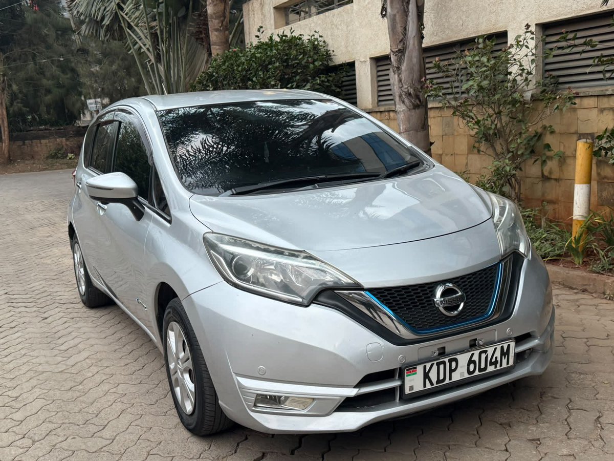 Quancho8's tweet photo. 🟣 *NISSAN NOTE  ePOWER* 

...........details............

♻️Nissan note E-POWER

👉🏽Year 2017
👉🏽1200cc petrol engine( fully electric)
👉🏽Original paint 
👉🏽Lane departure Assist
👉🏽Anti-collision sensors 
👉🏽Reverse camera

 💰 995,000/-* 
☎️0745097573 https://t.co/ykLo1ENzGF