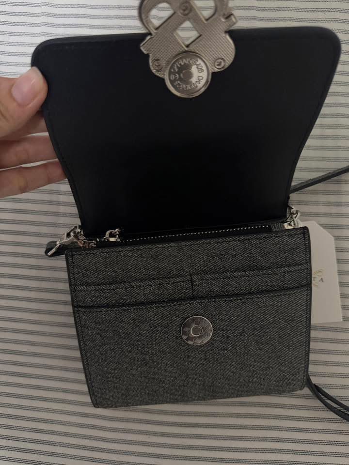 awawawanpt's tweet photo. ส่งต่อกระเป๋า PEROTA “CUTIE” Bag สี Black ใช้ไป 2 ครั้ง ไม่มีตำหนิใหม่มาก ไม่มีถุงผ้าให้นะคะ 500 รวมส่ง #perota #ส่งต่อกระเป๋า #ส่งต่อกระเป๋ามือสอง #ส่งต่อperota #ส่งต่อกระเป๋ามือ2 #กระเป๋ามือสอง #กระเป๋าแบรนด์ไทย https://t.co/qYGTuaLp2i