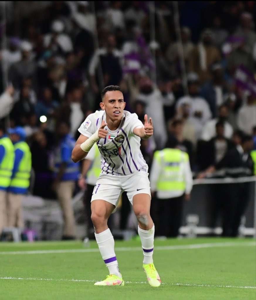 zxex18's tweet photo. @Xablsta ذكرتيني لما دعس اندية روشن مع ملياراتهم💜🔥 https://t.co/EFMHO26lC6
