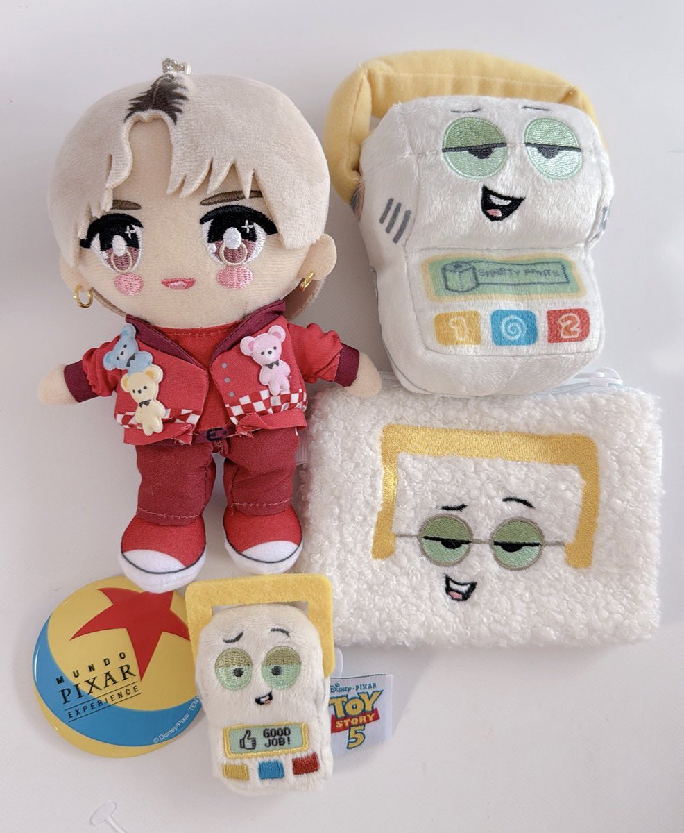 Y_MinnieMilk's tweet photo. 徐々に集めているスマーティーパンツグッズたち。笑

1番下の小さい子はバッジです✨

下２つはピクサー展で購入🩷

#佐野勇斗
#スマーティーパンツ
#トイストーリー5 https://t.co/5CDAuv0M3U