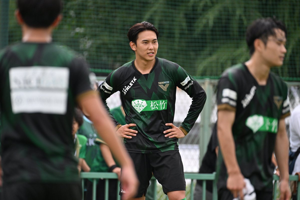 TokyoVerdySTAFF's tweet photo. Welcome &amp; Welcome Back 💚

新加入 #溝口修平 #神田奏真 #キムヒョンウ 3選手とチームへ復帰した #食野壮磨 選手✨

ようこそ、東京ヴェルディへ🙌

#verdy #東京ヴェルディ #東京V #Ｊリーグ https://t.co/P2rXdmyDaw