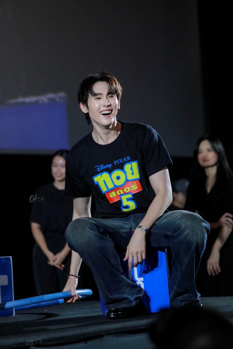AT_AiDokusho's tweet photo. หัวเราะอร่อยมาก 😁

FORCEBOOK MAFOX TOYSTORY5
#SFxForceBookTomafox https://t.co/K2Cse1dIYU