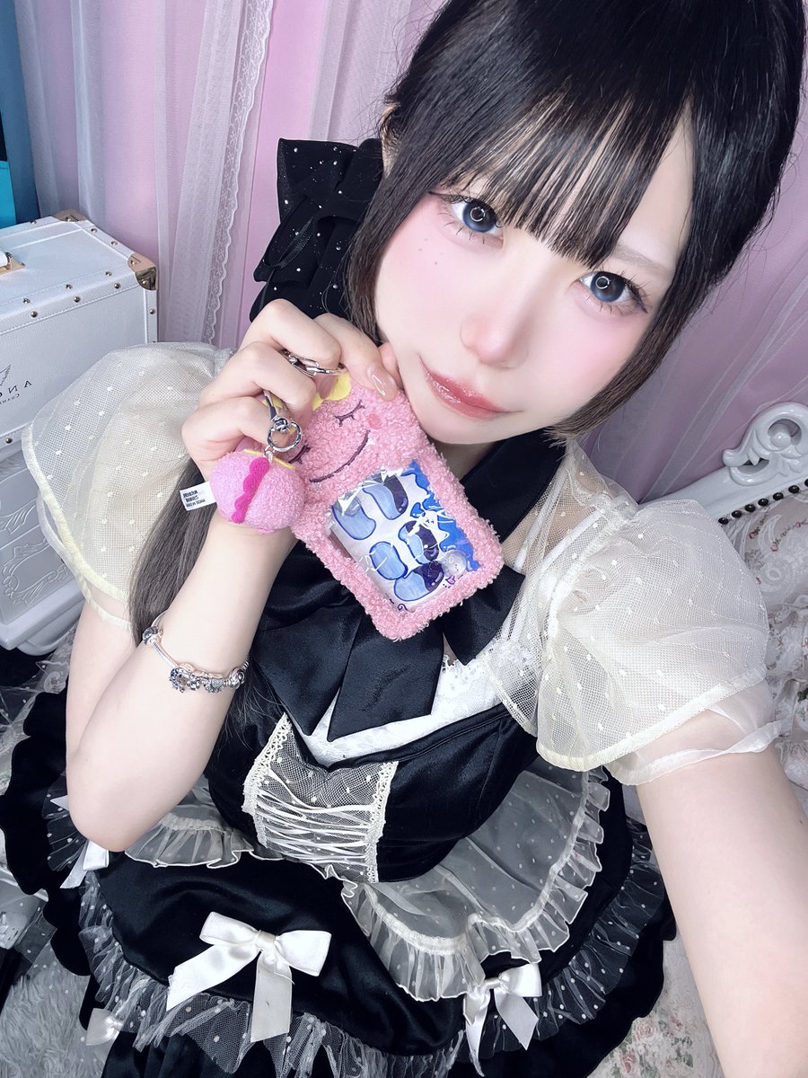 nikoniko_aimai's tweet photo. おそろっち➰🐼♡ https://t.co/2740fCmpLV