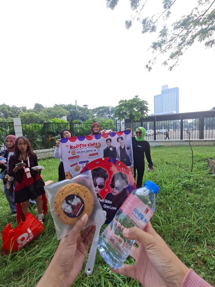 itsdokyeomii's tweet photo. Kudapan cinta Jeno Jaemin🫶💗 by @potattoesh @rahmardhtp @sillakim95 (IG) @jjbothsides @nominnaekkoya @jecimol @infinitaeboo_ @peachiesfluffyy @jenotrace @nonogotmyback

Thanks  juga freebies gemasnya ❤🤗
@JNJMEnt @Styraa_ @nanaumo4e @WisnuGrafikaID @loeyxjn https://t.co/wBX1gkxFHS