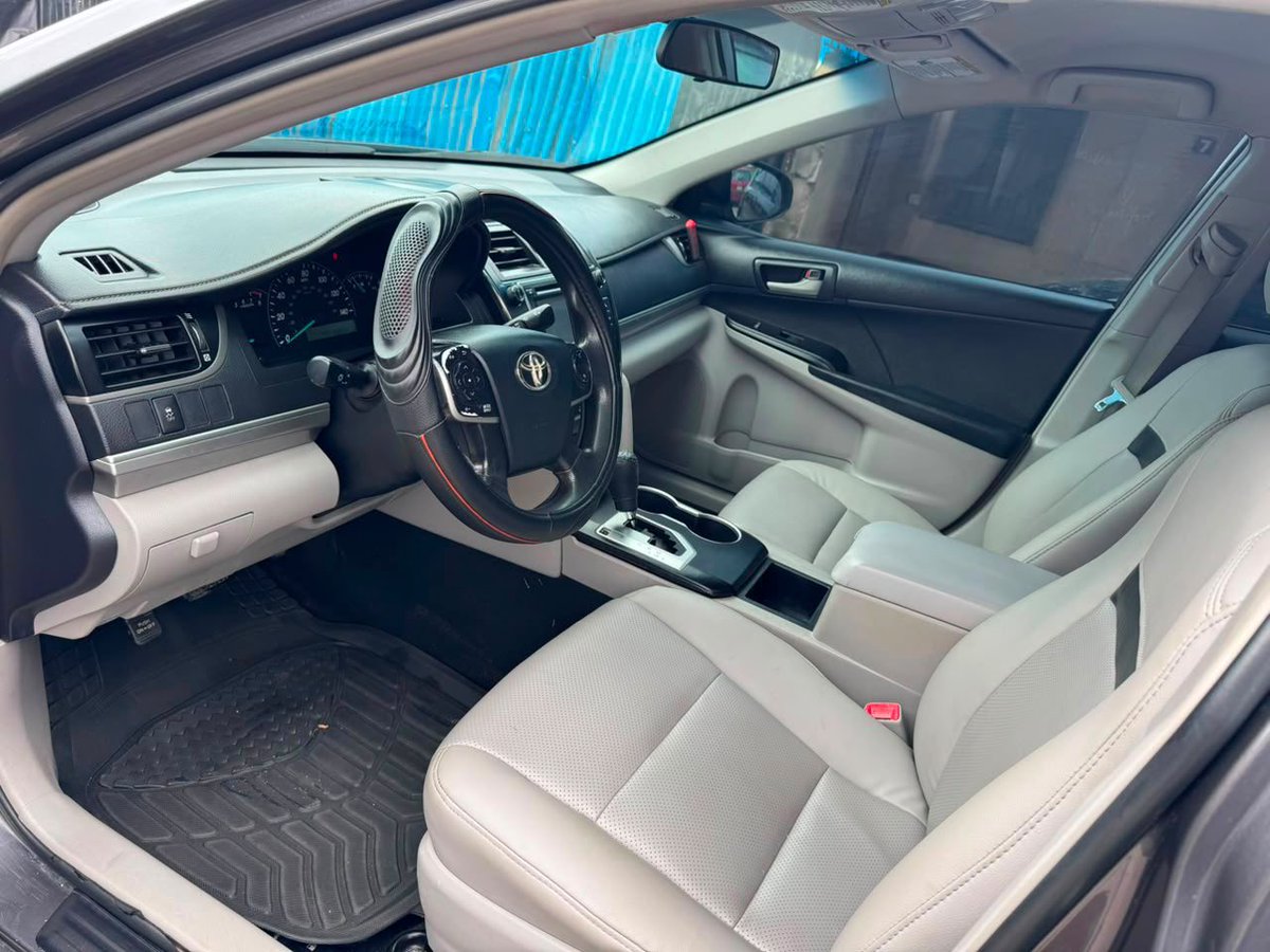 Rowneautos247's tweet photo. Sharp deal‼️‼️
2014 Toyota Camry Le
Toks Standard
Engine and Gear Perfect,Ac chilling Well
Absolutely Nothing to Fix
Price🏷️8.9M
📍Surulere,Lagos https://t.co/k6w1ForpwM
