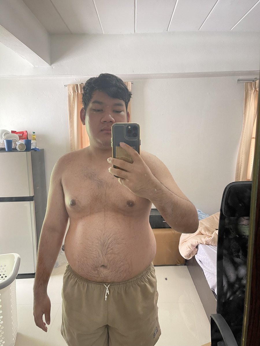 namnueakrit's tweet photo. ภูมิใจในตัวเองมากๆครับ
เหนือเคยเป็นเกย์อ้วนหนัก 105 kg (fat 33%) มาก่อน ส่วนภาพขวา 76 kg (fat 12%) 

เเรงบันดาลใจที่ทำให้เราเปลี่ยนเเปลงตัวเองเลยคือเราทำเพื่อ “เกย์“ เราก็เเค่พยายามอยากทำให้ตัวเองขึ้นไปอยู่ที่เเถวบนมากขึ้น มีคนเลือกเราเยอะขึ้น 2 ภาพนี้ห่างกันประมาณเกือบ 2 ปี https://t.co/oXBOnvyj1l