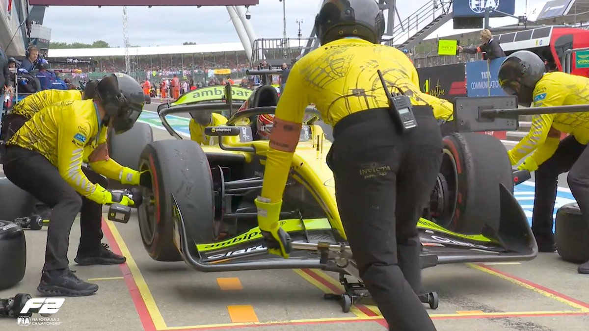 Formula2's tweet photo. LAP 7 / 29 

The top four of Kush Maini, Nikola Tsolov, Alex Dunne and Rafael Câmara are all in for the Hard Tyre 🛞

Also pitting are; Ritomo Miyata, Roman Bilinski, Nico Varrone, Sebastian Montoya and Emerson Fittipaldi

The top four come out as they come in

#F2 #BritishGP https://t.co/fnF0Mb2Dpe