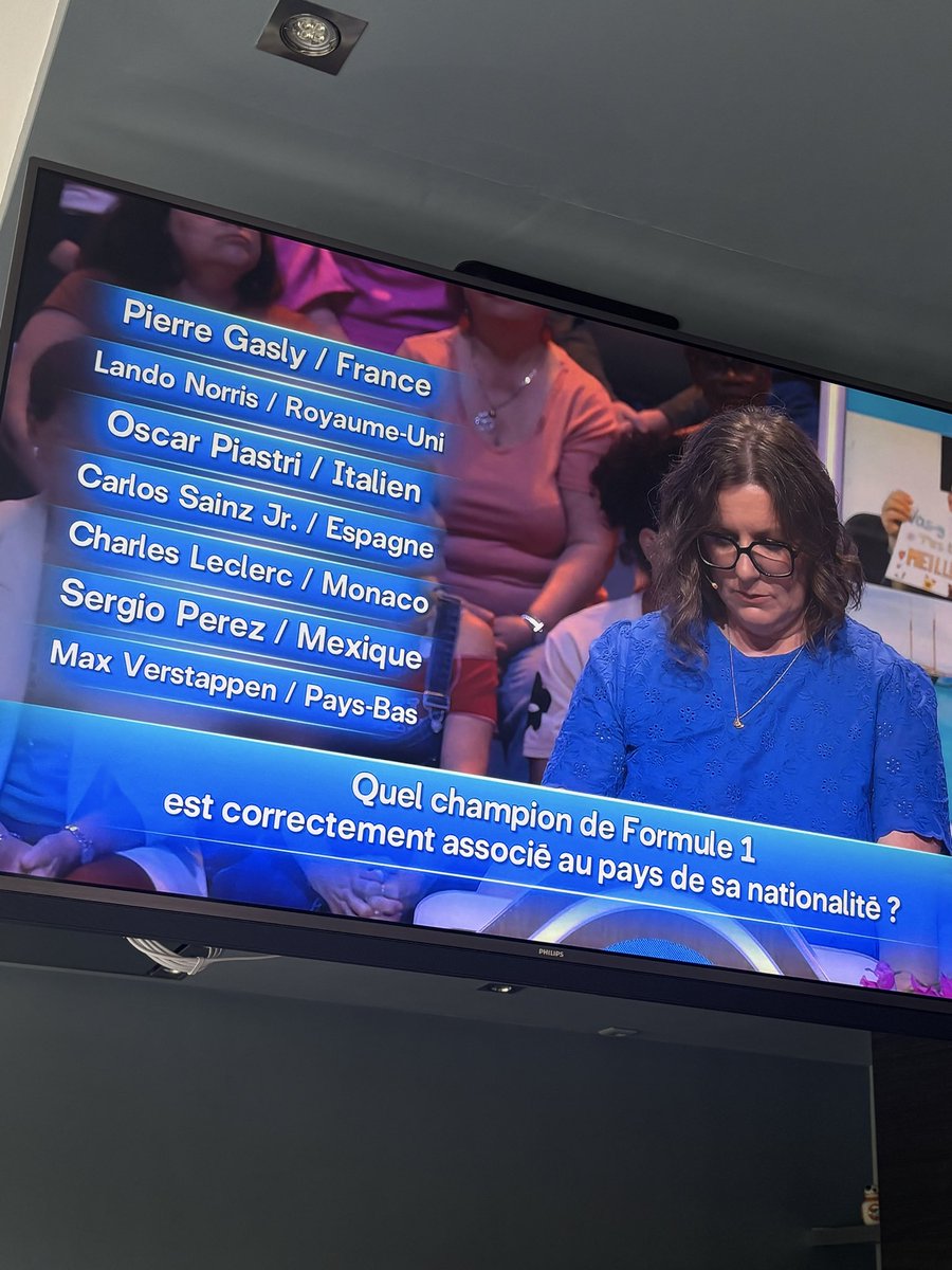 boredrxm's tweet photo. damn je me demande bien qui est l’intrus https://t.co/ei9WJrAltH