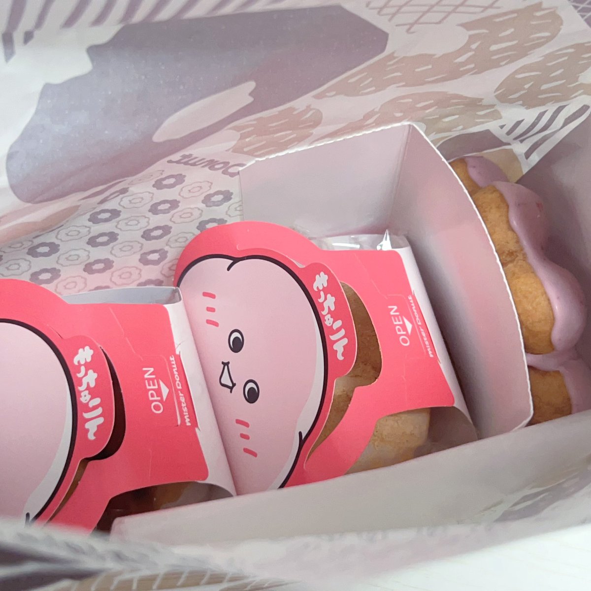 5x_hono's tweet photo. 念願の初もっちゅりん！🍩🤍 https://t.co/5qWWROQMMm
