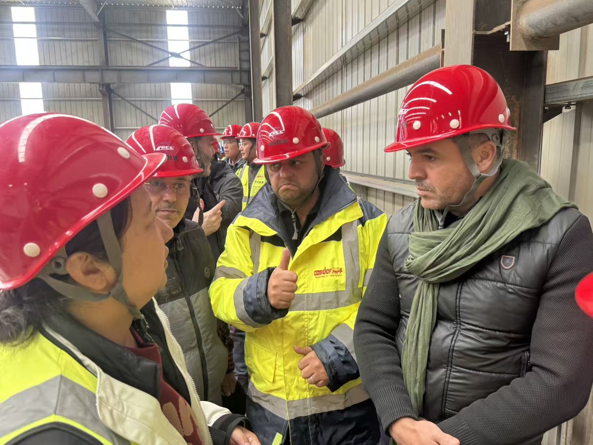 CRCC_INTL's tweet photo. [Converge on the Cloud，in Global Harmony] CRCCI invited representatives of local Algerian enterprises to conduct on-site visits and technical exchanges at the sleeper factory of the China Railway Construction Algeria Western Railway Mining Line Project. https://t.co/DojT1ZrREC