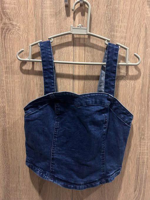 _artsky's tweet photo. wts lfb ph clothes top women

• GU taiwan denim vest (S) 
— never been used
— bought sa taiwan

Php400

🌀 mod: lbc, j&amp;t, flash https://t.co/TqUBX0fdgy