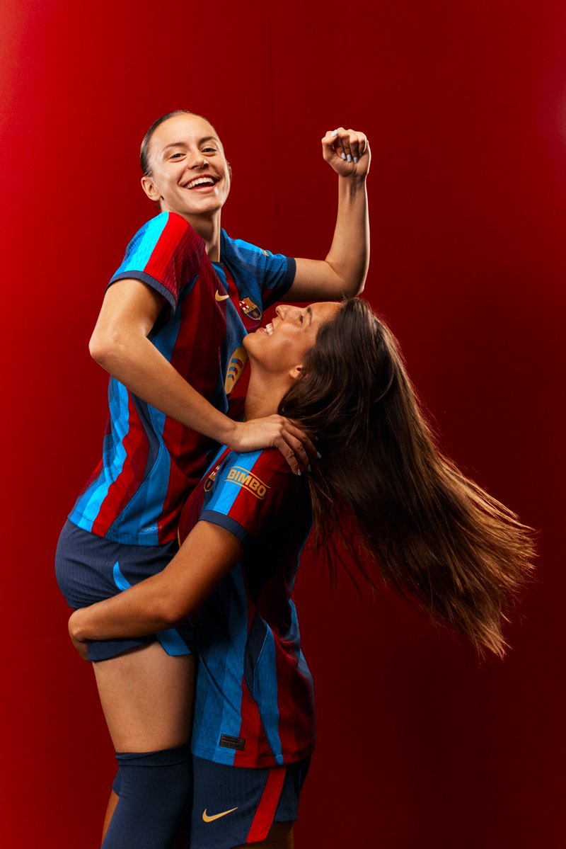 FCBfemeni's tweet photo. Uns colors. Una manera de viure.

No et quedis sense la teva! 👉 https://t.co/5c0wcVqZ7M https://t.co/vSoqCWM0r4