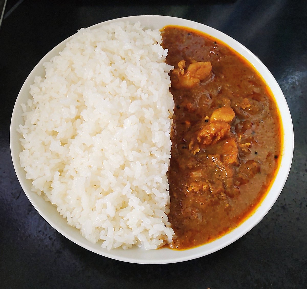 DMCFZ7's tweet photo. 冷凍『エリックチキンカレー🍛』 https://t.co/kmx0z57P0k