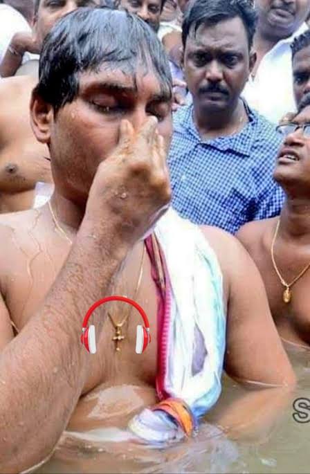 PINPUNG1's tweet photo. @veeran7474 @ysjagan @YSRCParty 🤣🤣🤣 https://t.co/xFKESCHwfA