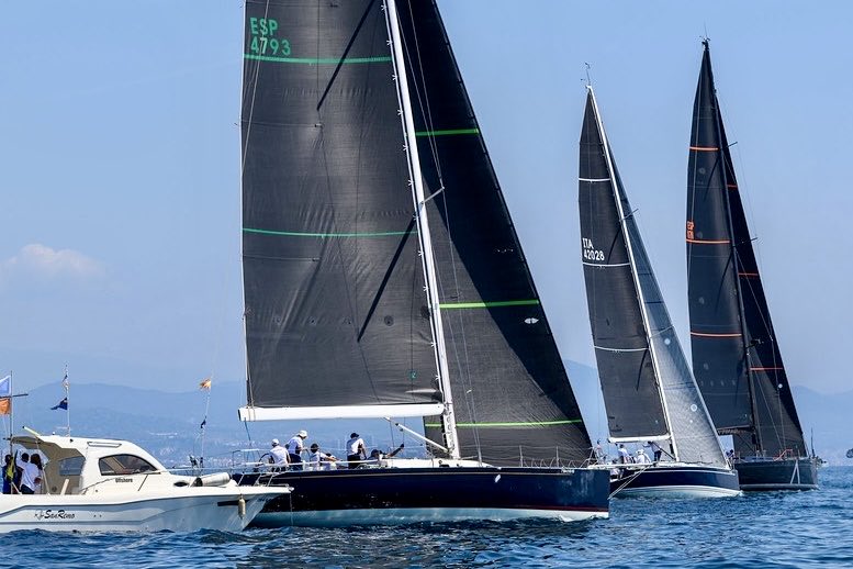 SCS3331rm's tweet photo. Buenos días a todos mis amigos 
Regata de hoy , viento suave mucho calor 
 Feliz Domingo https://t.co/53RbXiUbeV