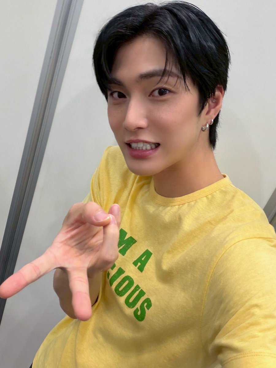 xx__archive's tweet photo. 260705 #XNGHAN LINE 💬

“tokyo yaho~ 🗼” https://t.co/XfVF6VchML