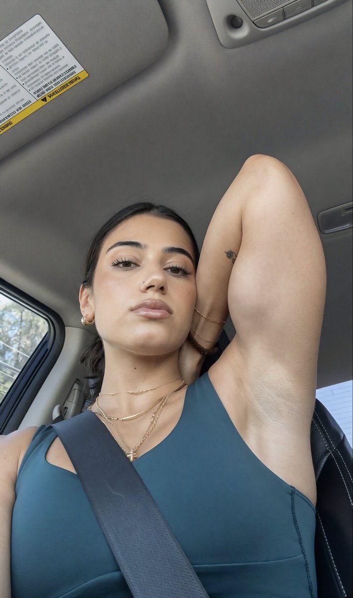 OfficeOfCRSY's tweet photo. Built strong, looking unstoppable the ultimate gym girl vibe. https://t.co/YYVaWsCOX7