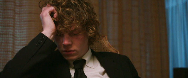 TheCinesthetic's tweet photo. Evan Peters in Safelight (2015) https://t.co/cFlukZ65hV